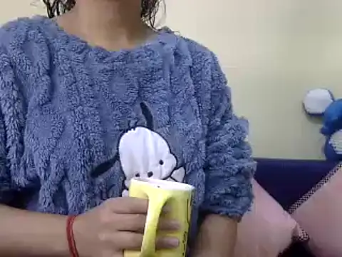 Snapshot of WildRuhi20 chatting on 01-10-25, 03:18 WildRuhi20 online show from 01-10-25, 03:18