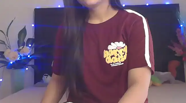 Snapshot of WildRuhi20 chatting on 03-20-25, 10:10 WildRuhi20 online show from 03-20-25, 10:10