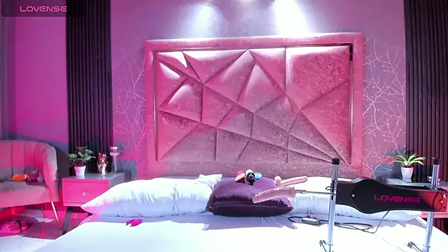 RoseTaylor   online show from 10-07-25, 05:59