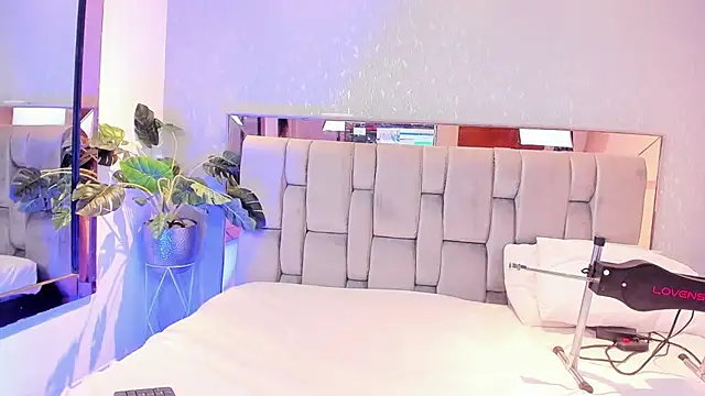 Snapshot of RoseTaylor__ chatting on 01-10-26, 04:58 RoseTaylor online show from 01-10-26, 04:58