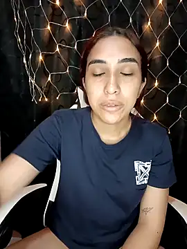 Snapshot of ifeelverywet_andhot chatting on 09-18-25, 02:41 ifeelverywet andhot online show from 09-18-25, 02:41