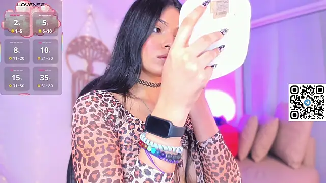 aisha sakina online show from 10-12-25, 10:42