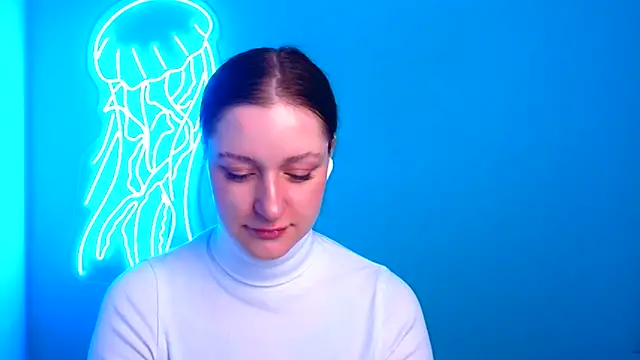 Snapshot of Fantasy_July chatting on 12-14-24, 12:44 Fantasy July online show from 12-14-24, 12:44