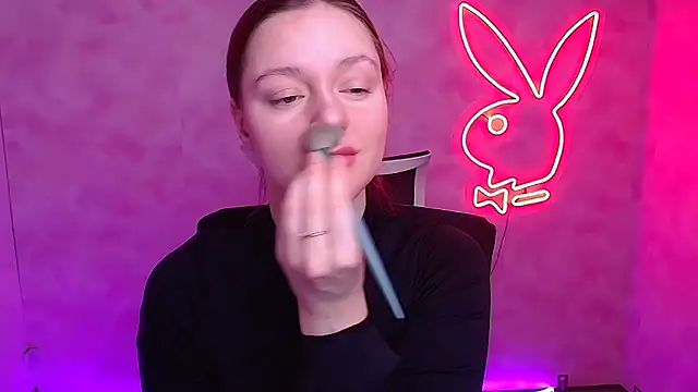 Snapshot of Fantasy_July chatting on 02-01-25, 06:43 Fantasy July online show from 02-01-25, 06:43