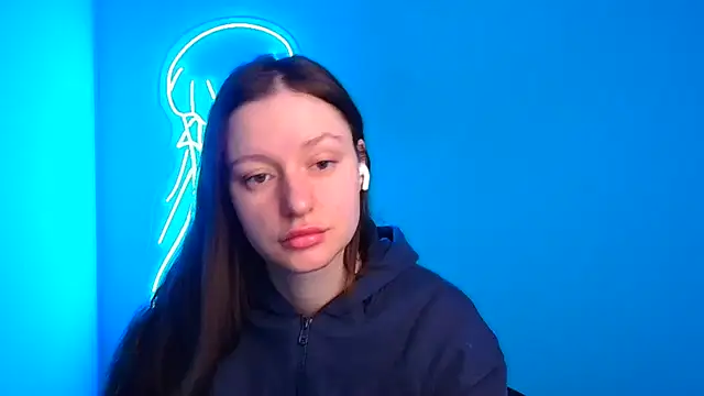 Snapshot of Fantasy_July chatting on 02-26-25, 06:37 Fantasy July online show from 02-26-25, 06:37