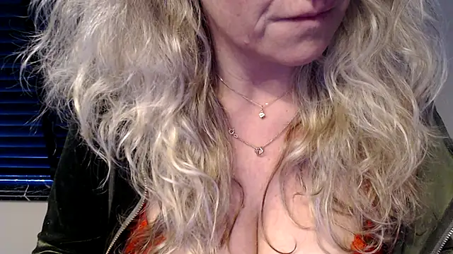 JenniLowen online show from 03-03-25, 02:26