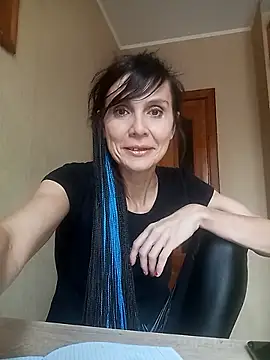 Francenia lolis online show from 10-18-25, 11:33