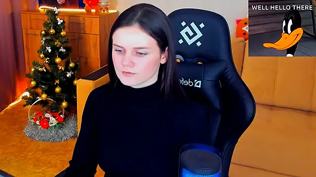 Lora Cain online show from 12-22-24, 02:06