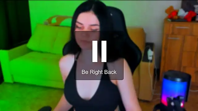 Lora Cain online show from 02-10-25, 02:59