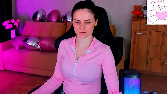 Lora Cain online show from 02-14-25, 10:04