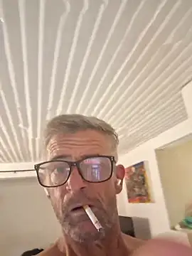 NICJOHNS online show from 12-17-24, 05:36