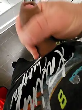 eric69 69 online show from 10-19-25, 03:12