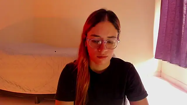 atenas 05  online show from 04-19-26, 04:50