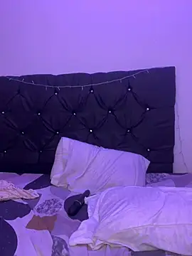 Snapshot of alisson_carolina73 chatting on 12-20-24, 02:08 alisson carolina73 online show from 12-20-24, 02:08