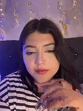 Snapshot of alisson_carolina73 chatting on 11-27-25, 04:03 alisson carolina73 online show from 11-27-25, 04:03