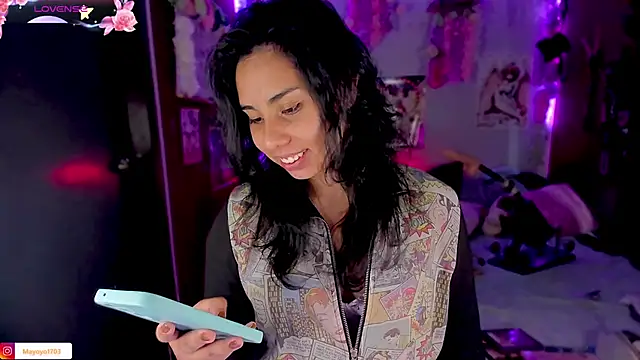 kiki cavilll online show from 03-18-25, 11:52