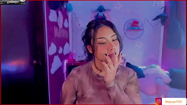 kiki cavilll online show from 11-05-25, 01:22