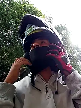 Snapshot of Professor_Leo_ chatting on 02-15-25, 09:26 Professor Leo online show from 02-15-25, 09:26