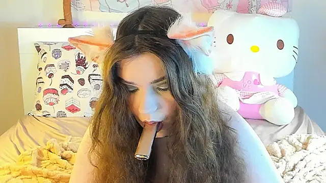 Snapshot of kuraii1_ chatting on 01-19-25, 12:28 kuraii1  online show from 01-19-25, 12:28