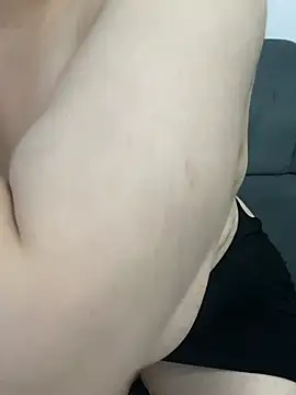 cansuozell online show from 01-07-25, 02:19