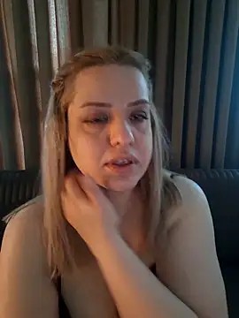 cansuozell online show from 04-22-26, 04:08