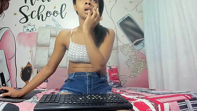 KOURTNEY-- online show from 02-13-25, 01:19