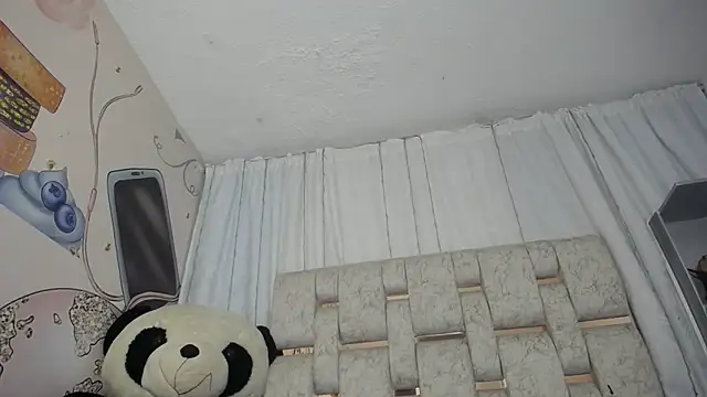 KOURTNEY-- online show from 09-29-25, 01:44