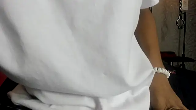 KOURTNEY-- online show from 10-16-25, 02:23