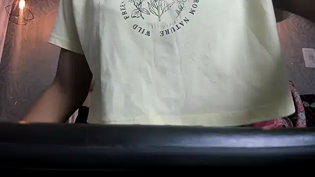 KOURTNEY-- online show from 11-11-25, 01:49