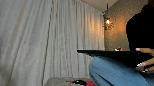 KOURTNEY-- online show from 01-17-26, 02:27