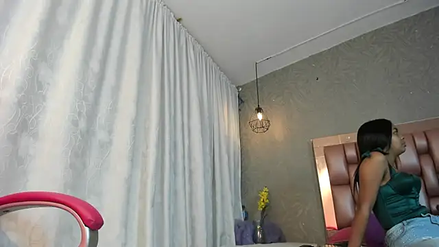 KOURTNEY-- online show from 02-01-26, 02:32