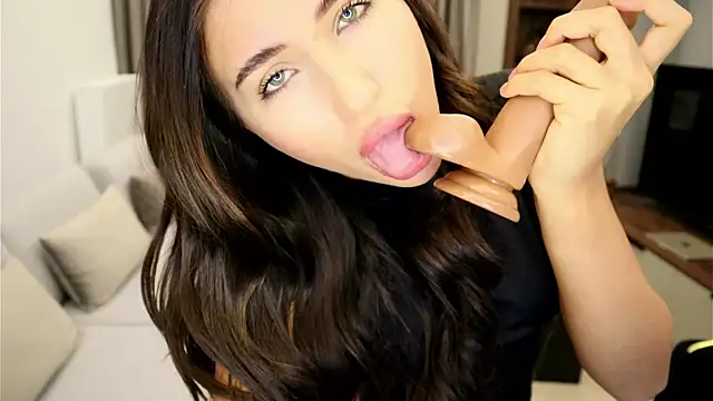 IrisNoire online show from 02-18-25, 11:30