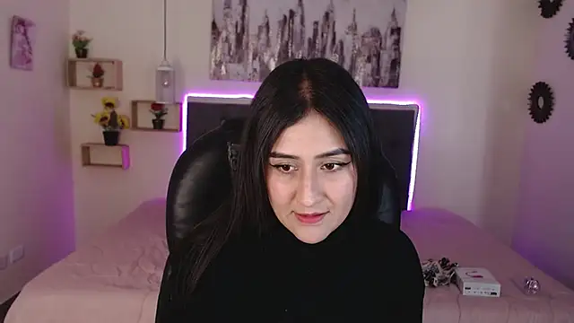 Snapshot of mia_aira chatting on 12-17-24, 08:21 mia aira online show from 12-17-24, 08:21