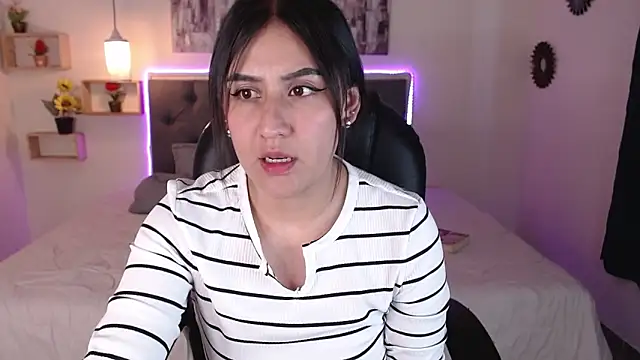 Snapshot of mia_aira chatting on 01-22-25, 08:06 mia aira online show from 01-22-25, 08:06