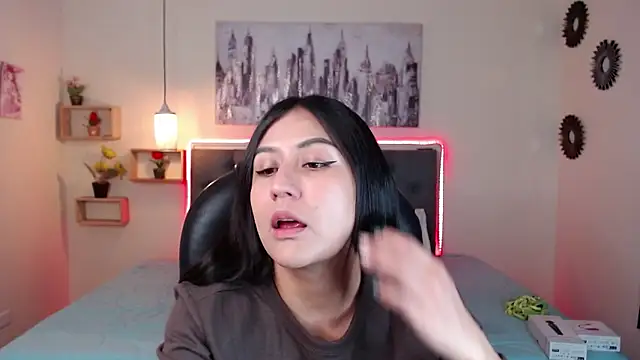 Snapshot of mia_aira chatting on 02-02-25, 05:15 mia aira online show from 02-02-25, 05:15