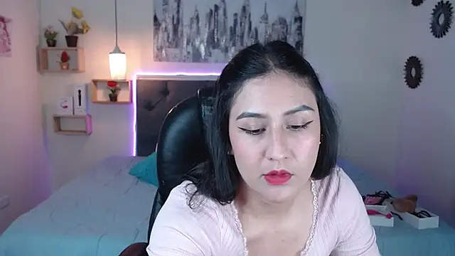 Snapshot of mia_aira chatting on 02-13-25, 08:13 mia aira online show from 02-13-25, 08:13