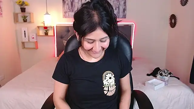 Snapshot of mia_aira chatting on 02-19-25, 08:31 mia aira online show from 02-19-25, 08:31