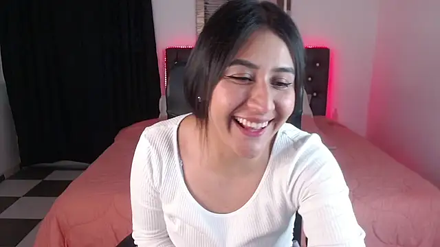 Snapshot of mia_aira chatting on 02-24-25, 07:19 mia aira online show from 02-24-25, 07:19