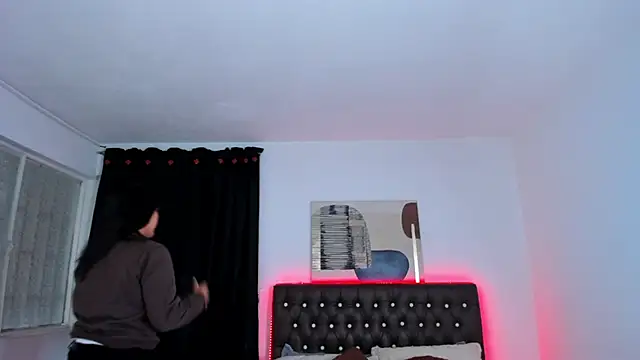 Snapshot of mia_aira chatting on 02-26-25, 07:27 mia aira online show from 02-26-25, 07:27