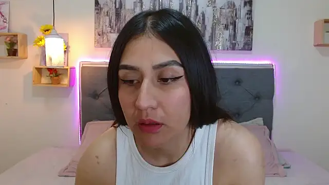 Snapshot of mia_aira chatting on 09-10-25, 03:12 mia aira online show from 09-10-25, 03:12