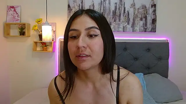 Snapshot of mia_aira chatting on 09-22-25, 03:36 mia aira online show from 09-22-25, 03:36