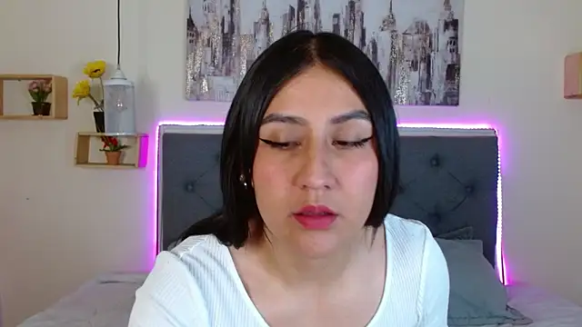 Snapshot of mia_aira chatting on 09-26-25, 02:54 mia aira online show from 09-26-25, 02:54