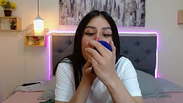 Snapshot of mia_aira chatting on 10-02-25, 03:08 mia aira online show from 10-02-25, 03:08