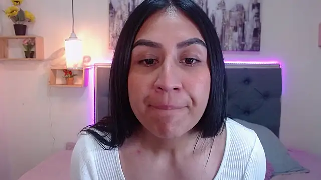 Snapshot of mia_aira chatting on 10-10-25, 03:11 mia aira online show from 10-10-25, 03:11