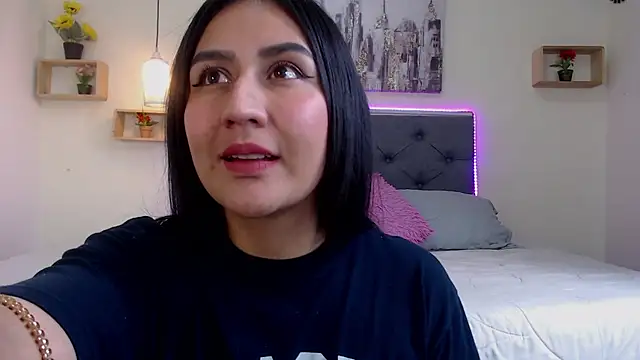 Snapshot of mia_aira chatting on 10-16-25, 04:19 mia aira online show from 10-16-25, 04:19