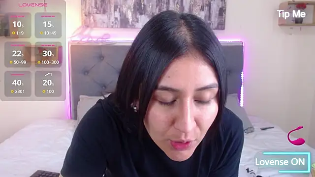 Snapshot of mia_aira chatting on 10-23-25, 03:00 mia aira online show from 10-23-25, 03:00