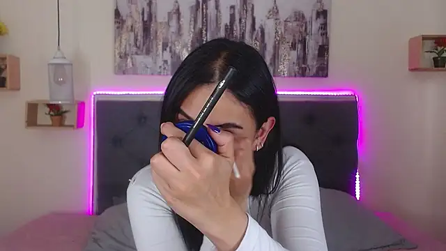 Snapshot of mia_aira chatting on 11-09-25, 03:54 mia aira online show from 11-09-25, 03:54