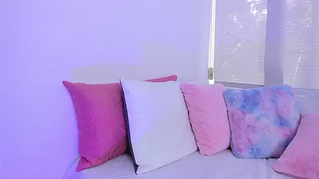 Snapshot of Brisa_blue chatting on 01-08-25, 09:12 Brisa blue online show from 01-08-25, 09:12