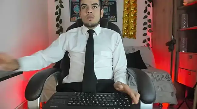 Snapshot of mikee_scooth chatting on 01-11-25, 11:12 mikee scooth online show from 01-11-25, 11:12