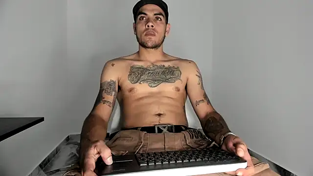 Snapshot of mikee_scooth chatting on 11-05-25, 12:21 mikee scooth online show from 11-05-25, 12:21